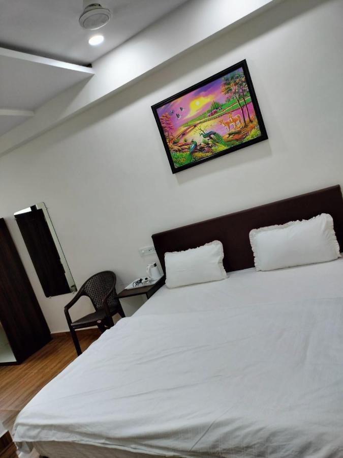 Hotel Satkar International Chhindwāra Exterior foto