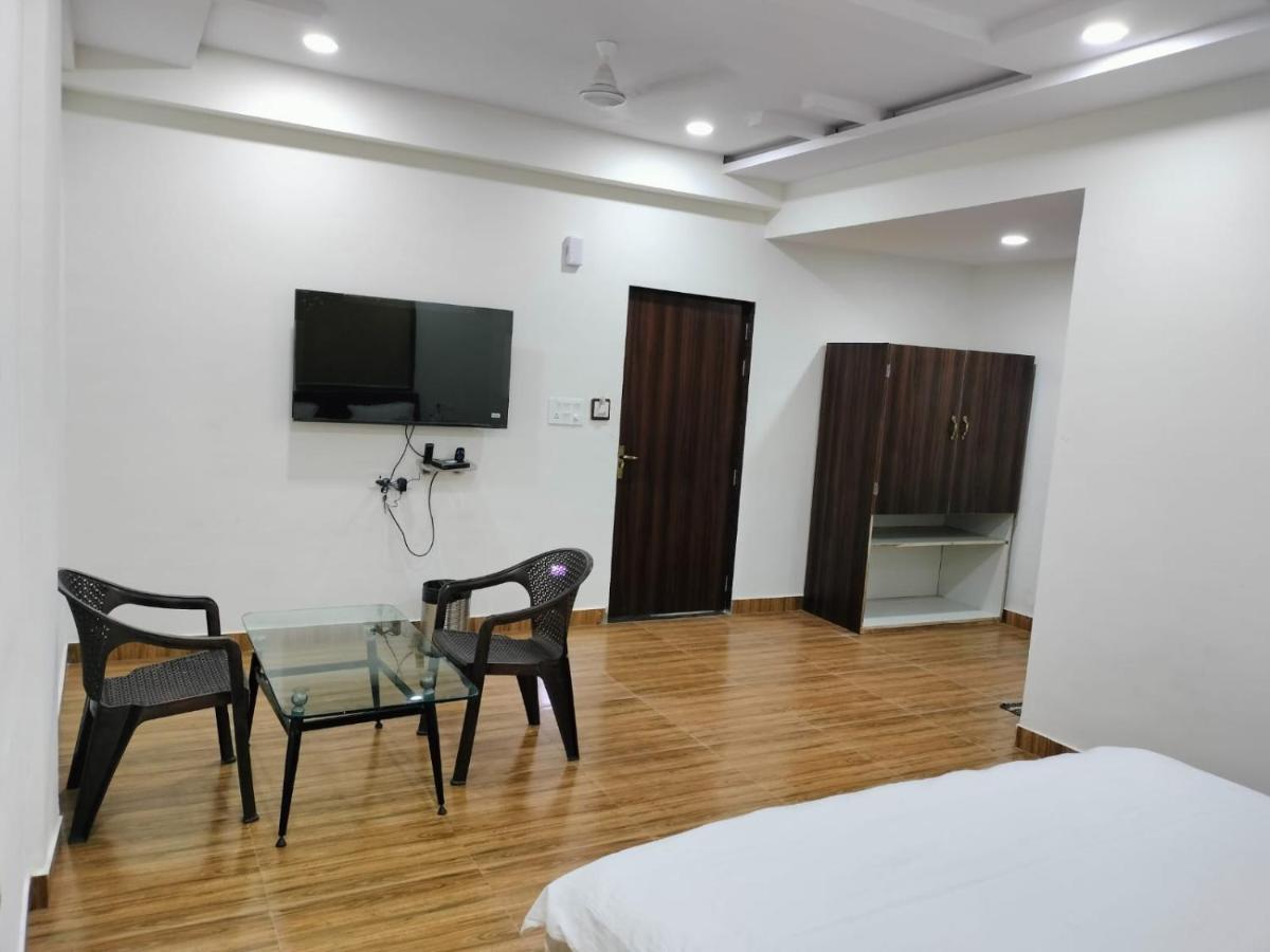 Hotel Satkar International Chhindwāra Exterior foto