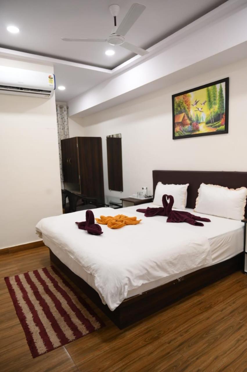 Hotel Satkar International Chhindwāra Exterior foto
